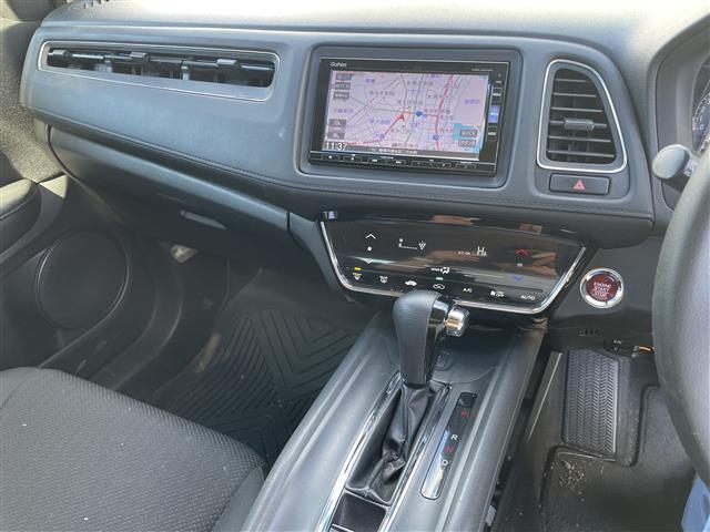 ヴェゼル X・ホンダセンシング ワンオーナー 純正メモリナビ バックカメラ ホンダセンシング スマートキー プッシュスタート LEDヘッドライト レーダークルーズ(3枚目)
