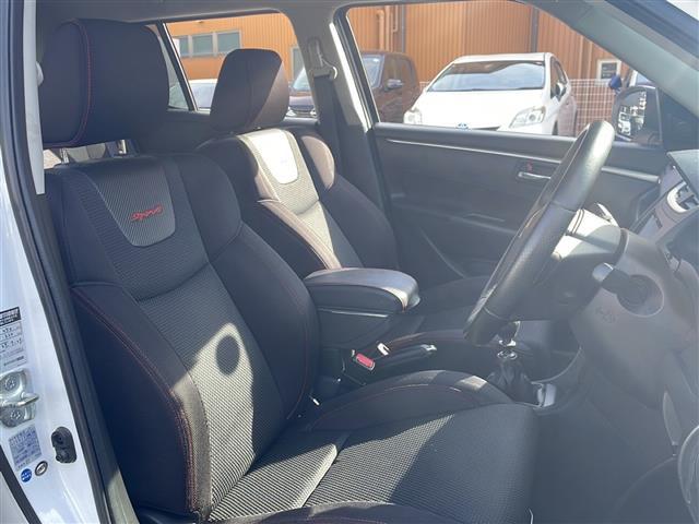 スイフトスポーツ ベースグレード　ワンオーナー　６速マニュアル　社外ナビ　社外１７インチＡＷ　ＨＩＤヘッドライト　スマートキー　プッシュスタート（14枚目）