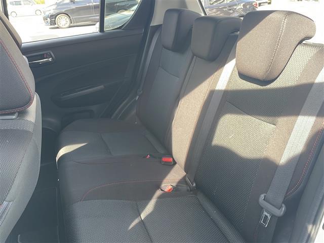 スイフトスポーツ ベースグレード　ワンオーナー　６速マニュアル　社外ナビ　社外１７インチＡＷ　ＨＩＤヘッドライト　スマートキー　プッシュスタート（20枚目）