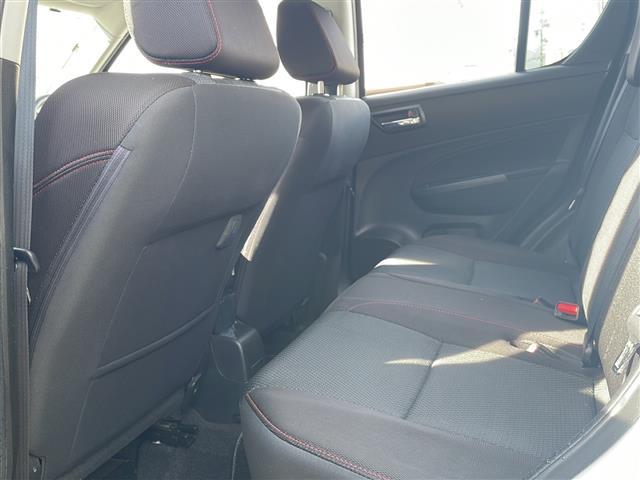 スイフトスポーツ ベースグレード　ワンオーナー　６速マニュアル　社外ナビ　社外１７インチＡＷ　ＨＩＤヘッドライト　スマートキー　プッシュスタート（21枚目）