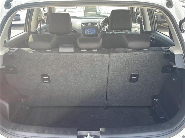 スイフトスポーツ ベースグレード　ワンオーナー　６速マニュアル　社外ナビ　社外１７インチＡＷ　ＨＩＤヘッドライト　スマートキー　プッシュスタート（22枚目）