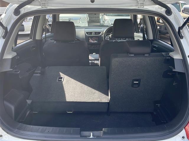 スイフトスポーツ ベースグレード　ワンオーナー　６速マニュアル　社外ナビ　社外１７インチＡＷ　ＨＩＤヘッドライト　スマートキー　プッシュスタート（23枚目）