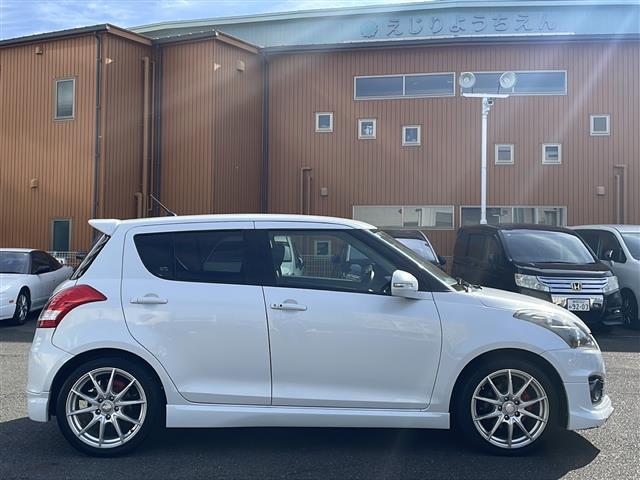 スイフトスポーツ ベースグレード　ワンオーナー　６速マニュアル　社外ナビ　社外１７インチＡＷ　ＨＩＤヘッドライト　スマートキー　プッシュスタート（32枚目）