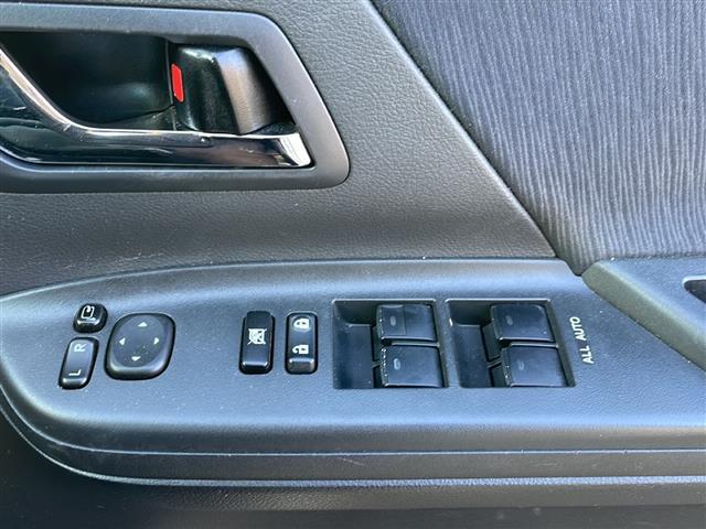 ヴェルファイア ２．４Ｚ　プラチナセレクションＩＩ　ワンオーナー　両側パワースライド　パワーバックドア　社外ＨＤＤナビ　バックカメラ　スマートキー　プッシュスタート（7枚目）