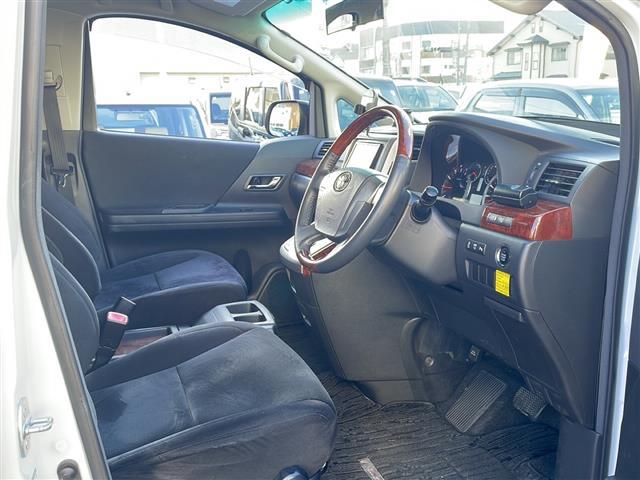 ヴェルファイア ２．４Ｚ　プラチナセレクションＩＩ　ワンオーナー　両側パワースライド　パワーバックドア　社外ＨＤＤナビ　バックカメラ　スマートキー　プッシュスタート（16枚目）