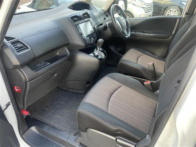 セレナ ハイウェイスター Vセレクション+セーフティ SHV エマージェンシーブレーキ アラウンドビューモニター 車線逸脱警報 クルーズコントロール フリップダウンモニター 純正SDナビ フルセグ Bluetooth SD 両側パワースライドドア LEDヘッド(7枚目)