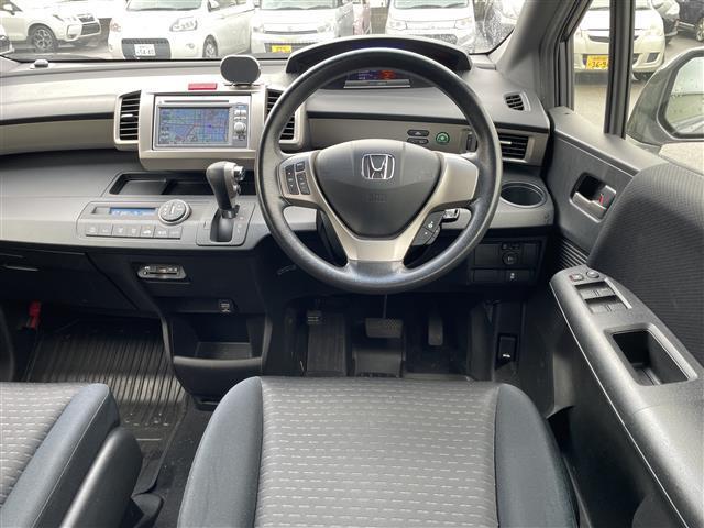 フリードスパイクハイブリッド ハイブリッド ワンオーナー 前後方向ドライブレコーダー 純正メモリナビ SD USB CD DVD バックカメラ 両側スライドドア ステアリングリモコン オートライト ETC 純正ゴムマット HIDライト(30枚目)