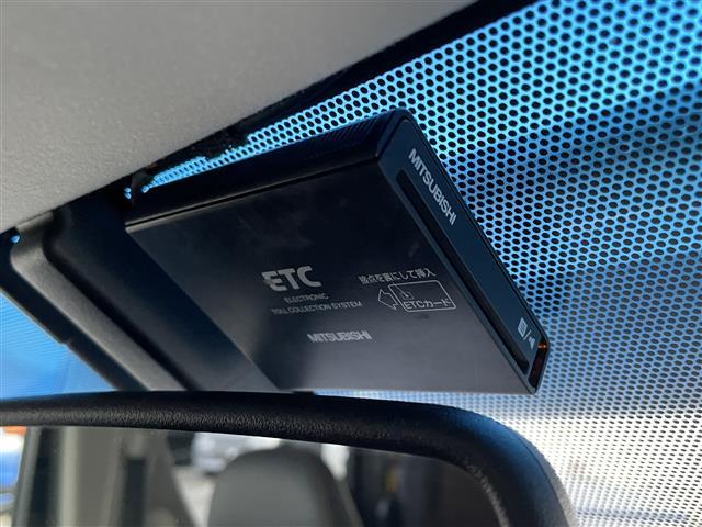 アルファード 240S タイプゴールド 1オーナー 純正HDDナビ BT/CD/DVD/HDD/TV バックカメラ 両側パワスラ オットマン 純正マット 電動リアゲート 前後コーナーセンサー クルコン 前フォグ 純正AW スペアキー ETC(18枚目)