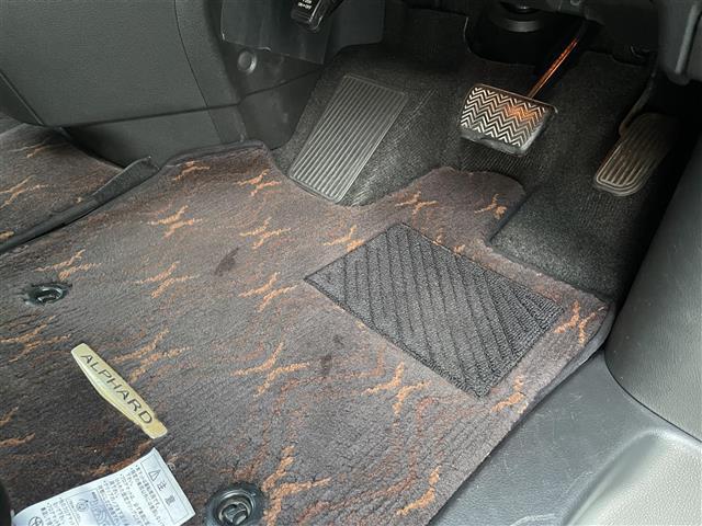 アルファード 240S タイプゴールド 1オーナー 純正HDDナビ BT/CD/DVD/HDD/TV バックカメラ 両側パワスラ オットマン 純正マット 電動リアゲート 前後コーナーセンサー クルコン 前フォグ 純正AW スペアキー ETC(21枚目)