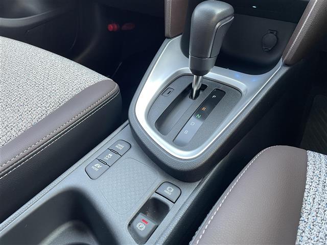 ヤリスクロス ハイブリッドZ 1オーナー 純正ナビ BT/CD/DVD/USB/TV 360カメラ 前後ドラレコ 半革 シートヒーター 電動シート ACC LKA BSM 純正マット 純正AW 電動リアゲート スペアキー ETC(14枚目)