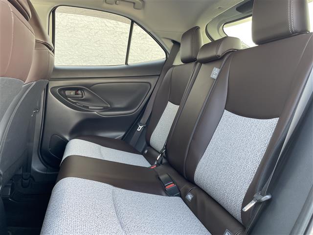 ヤリスクロス ハイブリッドZ 1オーナー 純正ナビ BT/CD/DVD/USB/TV 360カメラ 前後ドラレコ 半革 シートヒーター 電動シート ACC LKA BSM 純正マット 純正AW 電動リアゲート スペアキー ETC(28枚目)