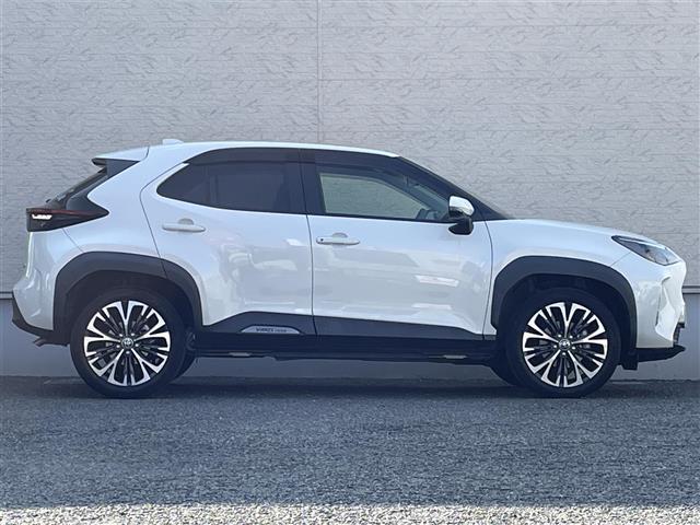 ヤリスクロス ハイブリッドZ 1オーナー 純正ナビ BT/CD/DVD/USB/TV 360カメラ 前後ドラレコ 半革 シートヒーター 電動シート ACC LKA BSM 純正マット 純正AW 電動リアゲート スペアキー ETC(33枚目)