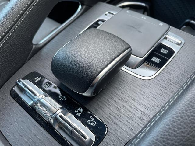 納車前に内外装のクリーニングをいたします。各種コーティング（別途有料）もご用意しておりますので、是非ご相談ください。