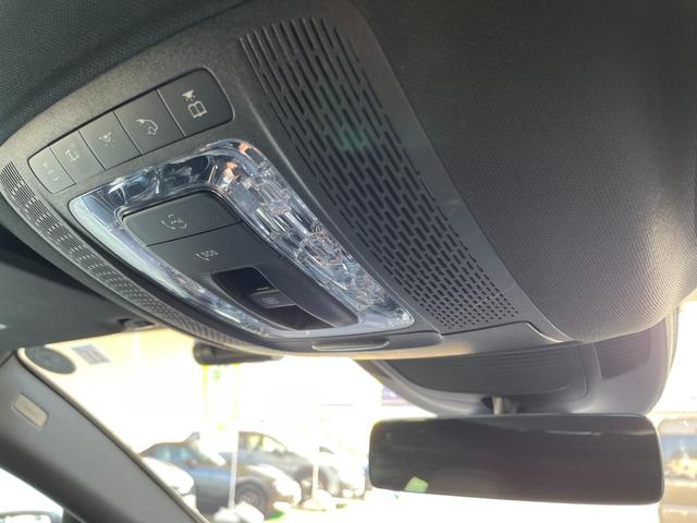 納車前に内外装のクリーニングをいたします。各種コーティング（別途有料）もご用意しておりますので、是非ご相談ください。