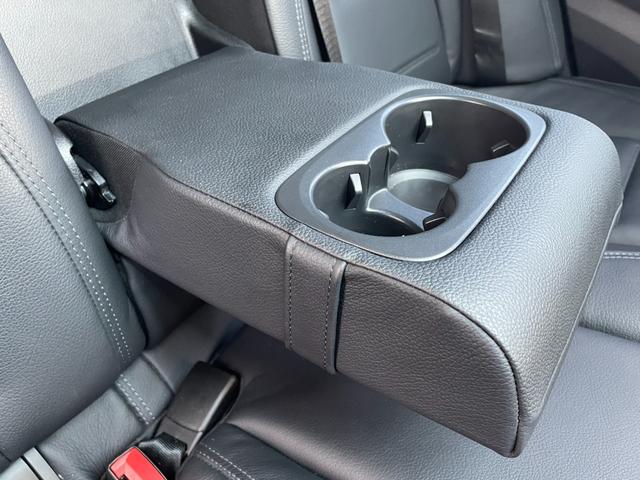 納車前に内外装のクリーニングをいたします。各種コーティング（別途有料）もご用意しておりますので、是非ご相談ください。