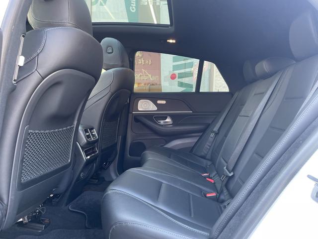 納車前に内外装のクリーニングをいたします。各種コーティング（別途有料）もご用意しておりますので、是非ご相談ください。