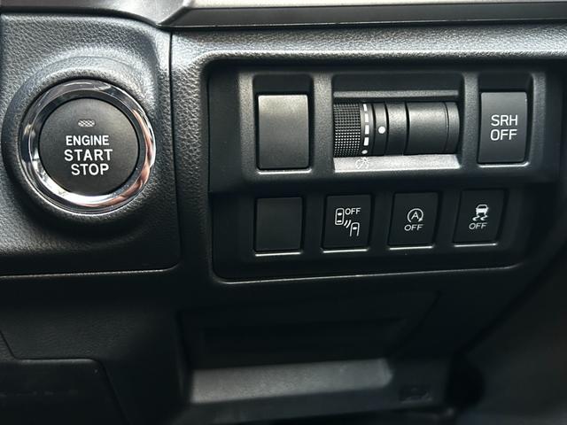 インプレッサスポーツ ２．０ｉ－Ｓアイサイト　１オーナー　純正ナビ　ＢＴ／ＣＤ／ＤＶＤ／ＳＤ／ＴＶ　電動シート　バックカメラ　ＡＣＣ　ＬＫＡ　ＢＳＭ　ＳＲＨ　パドルシフト　純正マット　純正ＡＷ　ＬＥＤ　前後フォグ　オートハイビーム　スペアキー（22枚目）