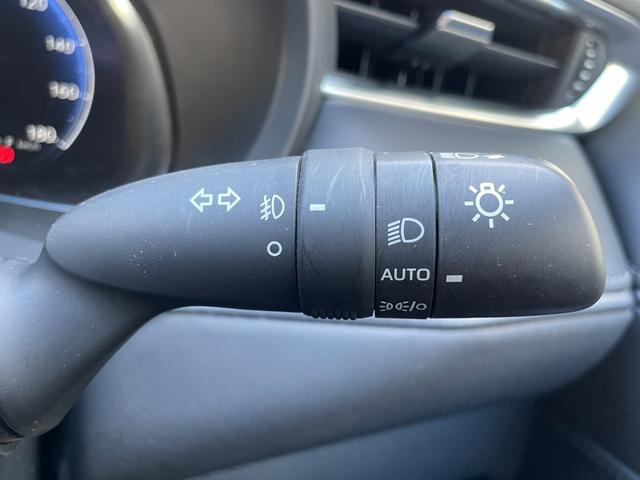 ハリアー Ｇ　１オーナー　純正ナビ　ＢＴ／ＵＳＢ／ＴＶ　バックカメラ　半革　電動シート　電動リアゲート　ＡＣＣ　ＬＫＡ　前後センサー　ＬＥＤ　前フォグ　オートハイビーム　純正マット　純正ＡＷ　スペアキー　ＥＴＣ（11枚目）