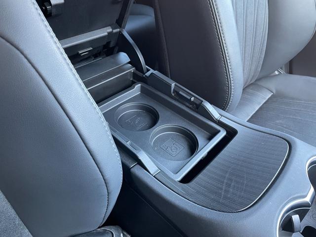 ハリアー Ｇ　１オーナー　純正ナビ　ＢＴ／ＵＳＢ／ＴＶ　バックカメラ　半革　電動シート　電動リアゲート　ＡＣＣ　ＬＫＡ　前後センサー　ＬＥＤ　前フォグ　オートハイビーム　純正マット　純正ＡＷ　スペアキー　ＥＴＣ（20枚目）