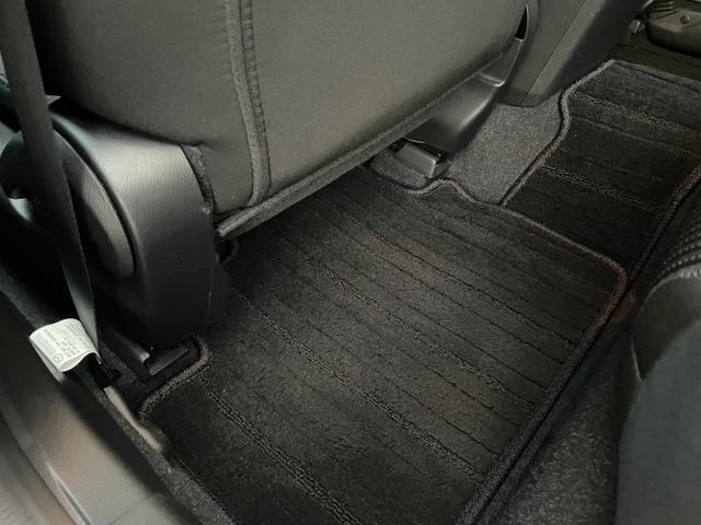 納車前に内外装のクリーニングをいたします。各種コーティング（別途有料）もご用意しておりますので、是非ご相談ください。