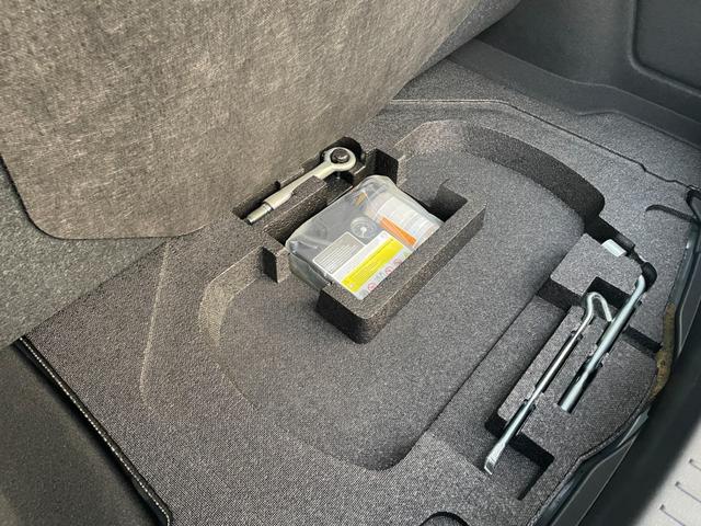 納車前に内外装のクリーニングをいたします。各種コーティング（別途有料）もご用意しておりますので、是非ご相談ください。