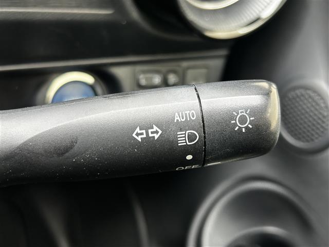 アクア Ｓスタイルブラック　純正ナビ　前後ドライブレコーダー　バックカメラ　純正ビルトインＥＴＣ　ＣＤ／ＤＶＤ／フルセグＴＶ／Ｂｌｕｅｔｏｏｔｈ／ＳＤ　ＬＥＤヘッドライト　プリクラッシュセーフティ　レーンディパーチャーアラート（10枚目）