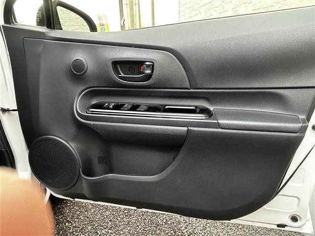 アクア Ｓスタイルブラック　純正ナビ　前後ドライブレコーダー　バックカメラ　純正ビルトインＥＴＣ　ＣＤ／ＤＶＤ／フルセグＴＶ／Ｂｌｕｅｔｏｏｔｈ／ＳＤ　ＬＥＤヘッドライト　プリクラッシュセーフティ　レーンディパーチャーアラート（22枚目）