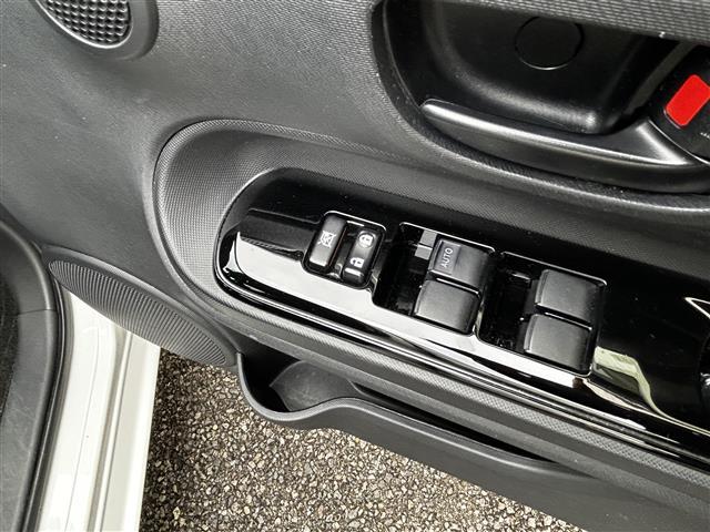 アクア Ｓスタイルブラック　純正ナビ　前後ドライブレコーダー　バックカメラ　純正ビルトインＥＴＣ　ＣＤ／ＤＶＤ／フルセグＴＶ／Ｂｌｕｅｔｏｏｔｈ／ＳＤ　ＬＥＤヘッドライト　プリクラッシュセーフティ　レーンディパーチャーアラート（23枚目）