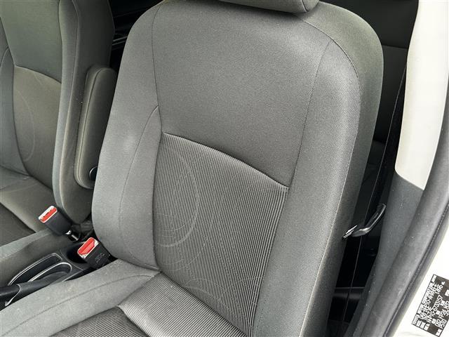 アクア Ｓスタイルブラック　純正ナビ　前後ドライブレコーダー　バックカメラ　純正ビルトインＥＴＣ　ＣＤ／ＤＶＤ／フルセグＴＶ／Ｂｌｕｅｔｏｏｔｈ／ＳＤ　ＬＥＤヘッドライト　プリクラッシュセーフティ　レーンディパーチャーアラート（28枚目）