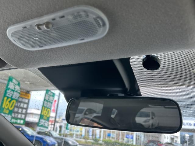 ノート e-パワー メダリスト 純正ナビ ドライブレコーダー ETC 衝突軽減ブレーキ レーダークルーズコントロール ハーフレザーシート LEDヘッドライト オートハイビーム 革巻ステアリング ステアリングスイッチ アームレスト(20枚目)