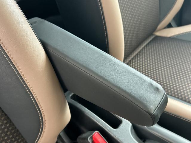 ノート e-パワー メダリスト 純正ナビ ドライブレコーダー ETC 衝突軽減ブレーキ レーダークルーズコントロール ハーフレザーシート LEDヘッドライト オートハイビーム 革巻ステアリング ステアリングスイッチ アームレスト(28枚目)