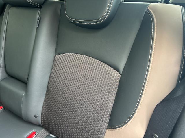 ノート e-パワー メダリスト 純正ナビ ドライブレコーダー ETC 衝突軽減ブレーキ レーダークルーズコントロール ハーフレザーシート LEDヘッドライト オートハイビーム 革巻ステアリング ステアリングスイッチ アームレスト(52枚目)