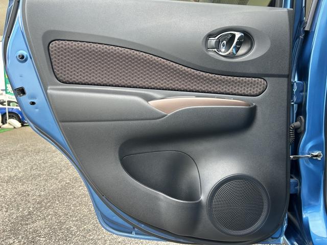 ノート e-パワー メダリスト 純正ナビ ドライブレコーダー ETC 衝突軽減ブレーキ レーダークルーズコントロール ハーフレザーシート LEDヘッドライト オートハイビーム 革巻ステアリング ステアリングスイッチ アームレスト(56枚目)