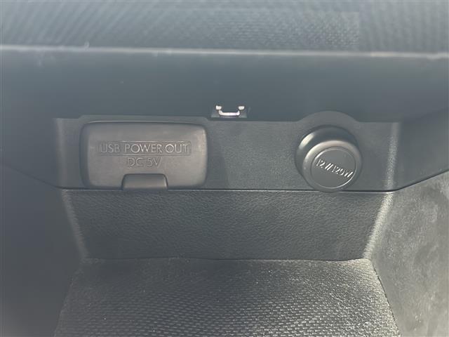 WRX S4 2.0GT-Sアイサイト 純正ナビ CD DVD SD USB フルセグTV Bカメラ 前ドラレコ ETC 追従クルコン パドルシフト STIフルエアロ STIアルミホイール STIフロアマット STIステアリング アイサイト(13枚目)