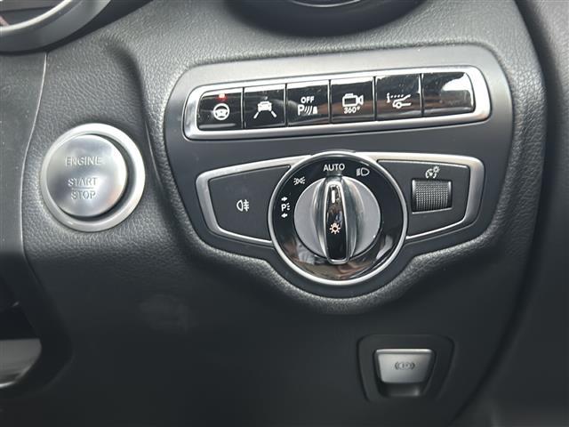 ＧＬＣ ＧＬＣ２５０　４マチックスポーツ（本革仕様）　純正ナビ　全方位カメラ　レーダークルコン　パドルシフト　衝突軽減　レーンキープ　ハンドルアシスト　ＢＳＭ　ハーフレザー　パワーシート　シートヒーター　パワーバックドア　ルーフレール　スペアキー（3枚目）