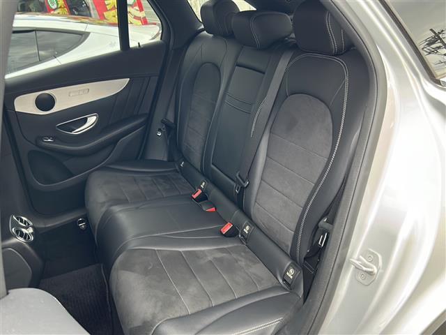 ＧＬＣ ＧＬＣ２５０　４マチックスポーツ（本革仕様）　純正ナビ　全方位カメラ　レーダークルコン　パドルシフト　衝突軽減　レーンキープ　ハンドルアシスト　ＢＳＭ　ハーフレザー　パワーシート　シートヒーター　パワーバックドア　ルーフレール　スペアキー（18枚目）