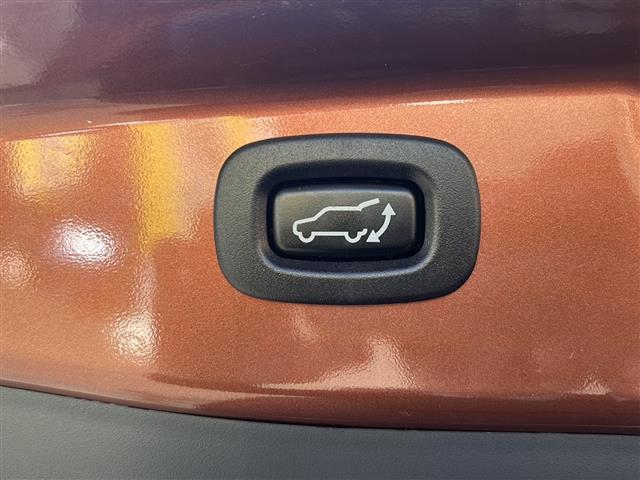 気になる車はすぐにお問い合わせください！画面右側の００６６から始まる無料ダイヤルからお問い合わせ下さい！専門スタッフがお車のご質問にお答えいたします！