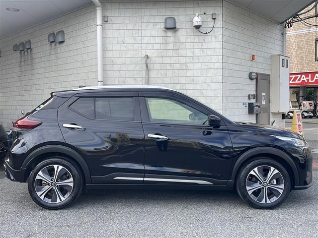 キックス Ｘ　ツートーンインテリアエディション　１オナ　純正ナビ　全方位カメラ　プロパイロット　衝突軽減　レーンキープ　オートハイビーム　合皮シート　シート　ハンドルヒーター　デジタルミラー　ルーフレール　ＥＴＣ　ドラレコ　冬タイヤ　スペアキー（22枚目）