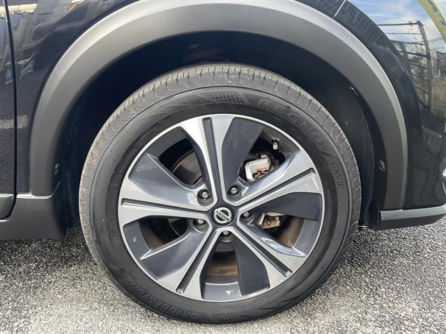 キックス Ｘ　ツートーンインテリアエディション　１オナ　純正ナビ　全方位カメラ　プロパイロット　衝突軽減　レーンキープ　オートハイビーム　合皮シート　シート　ハンドルヒーター　デジタルミラー　ルーフレール　ＥＴＣ　ドラレコ　冬タイヤ　スペアキー（33枚目）