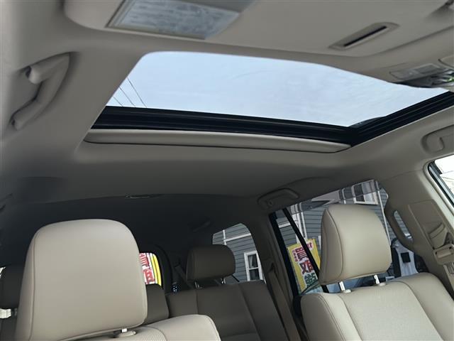 ランドクルーザープラド TX Lパッケージ マットブラックエディション ワンオーナー サンルーフ モデリスタエアロ メーカーナビ 全方位カメラ ルーフレール 純正18インチアルミ トヨタセーフティーセンス 盗難防止装置 横滑り防止装置 電格サードシート 新車時保証書 取説(2枚目)