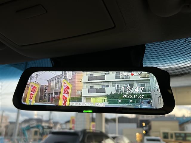 ランドクルーザープラド TX Lパッケージ マットブラックエディション ワンオーナー サンルーフ モデリスタエアロ メーカーナビ 全方位カメラ ルーフレール 純正18インチアルミ トヨタセーフティーセンス 盗難防止装置 横滑り防止装置 電格サードシート 新車時保証書 取説(8枚目)