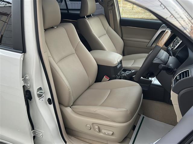 ランドクルーザープラド TX Lパッケージ マットブラックエディション ワンオーナー サンルーフ モデリスタエアロ メーカーナビ 全方位カメラ ルーフレール 純正18インチアルミ トヨタセーフティーセンス 盗難防止装置 横滑り防止装置 電格サードシート 新車時保証書 取説(13枚目)