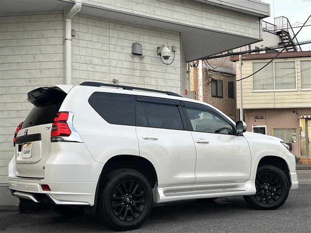 ランドクルーザープラド TX Lパッケージ マットブラックエディション ワンオーナー サンルーフ モデリスタエアロ メーカーナビ 全方位カメラ ルーフレール 純正18インチアルミ トヨタセーフティーセンス 盗難防止装置 横滑り防止装置 電格サードシート 新車時保証書 取説(30枚目)