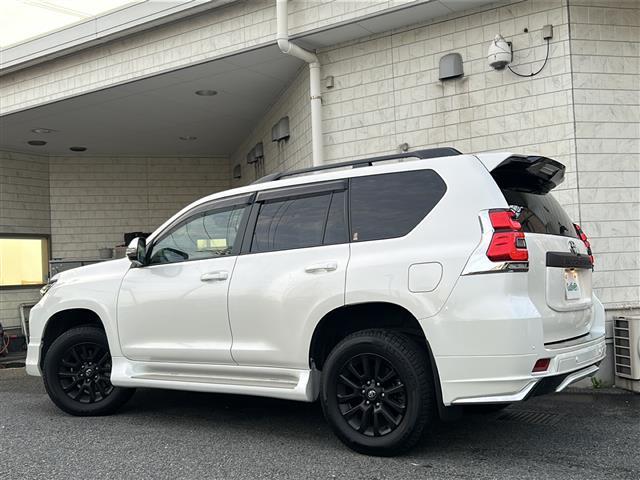 ランドクルーザープラド TX Lパッケージ マットブラックエディション ワンオーナー サンルーフ モデリスタエアロ メーカーナビ 全方位カメラ ルーフレール 純正18インチアルミ トヨタセーフティーセンス 盗難防止装置 横滑り防止装置 電格サードシート 新車時保証書 取説(43枚目)