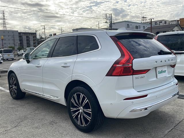 ＸＣ６０ Ｂ５　ＡＷＤ　インスクリプション　純正ナビ　ＡｐｐｌｅＣａｒｐｒａｙ　Ｈａｒｍａｎ／Ｋａｒｄｏｎ　レーダークルコン　全方位カメラ　コーナーセンサー　全席シートヒーター　前席シートクーラー　前席メモリー付きパワーシート　レザーシート（43枚目）