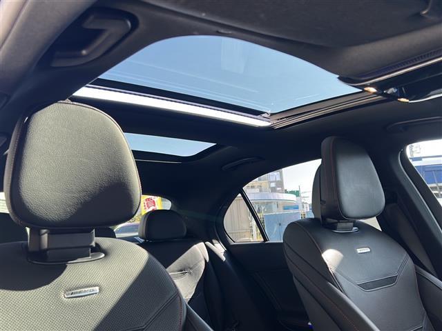 Cクラス C43 4マチック パノラマルーフ レーダーセーフティPKG 全方位カメラ アクティブパーキングアシスト 12.3インチナビ Burmesterサウンド レーダークルコン パドルシフト AMGキャリパー AMGホイール(12枚目)