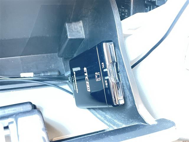 エブリイワゴン PZターボスペシャル 純正ナビ CD DVD FM AM SD USB BT フルセグTV Bカメ 前後ドラレコ ETC2.0 両側パワスラ ABS 横滑り防止装置 プリクラッシュ オートライト フォグランプ ドアバイザー(4枚目)