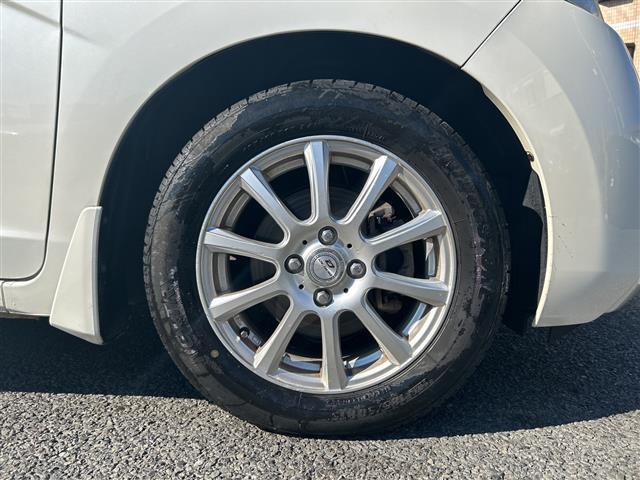 フィットハイブリッド Ｆパッケージ　純正ナビ　ＣＤ　ＤＶＤ　ＦＭ　ＡＭ　ＳＤ　ＵＳＢ　ＡＵＸ　ＢＴ　フルセグＴＶ　Ｂカメラ　前方ドラレコ　ＥＴＣ　ＡＢＳ　プッシュスタート　横滑り防止装置　純正フロアマット　ドアバイザー　フォグライト（29枚目）