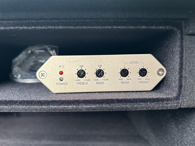 ６シリーズ ６５０ｉクーペ　Ｍスポーツ　サンルフ　純正ナビ　ＣＤ　ＤＶＤ　ＡＭ　ＦＭ　ＵＳＢ　ＡＵＸ　ＢＴ　フルセグＴＶ　バック・サイドカメラ　前ドラレコ　ＥＴＣ　パドルシフト　追クルコン　ＢＳＭ　ＨＵＤ　前後コーナーセンサー　電動Ｐブレー（15枚目）