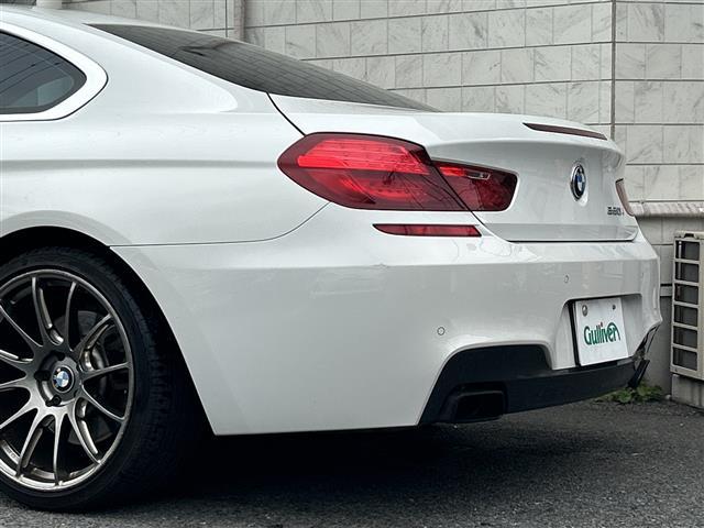 ６シリーズ ６５０ｉクーペ　Ｍスポーツ　サンルフ　純正ナビ　ＣＤ　ＤＶＤ　ＡＭ　ＦＭ　ＵＳＢ　ＡＵＸ　ＢＴ　フルセグＴＶ　バック・サイドカメラ　前ドラレコ　ＥＴＣ　パドルシフト　追クルコン　ＢＳＭ　ＨＵＤ　前後コーナーセンサー　電動Ｐブレー（30枚目）